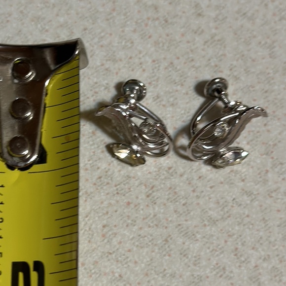Van Dell Sterling 2 rhinestone screw back earrings (495) - Picture 5 of 7